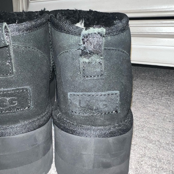 Platform Uggs in Black - Picture 6 of 10